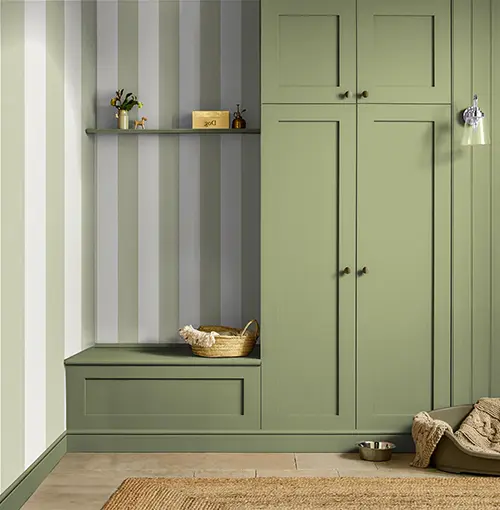 Traditional wallpaper installation showcase for mobile devices